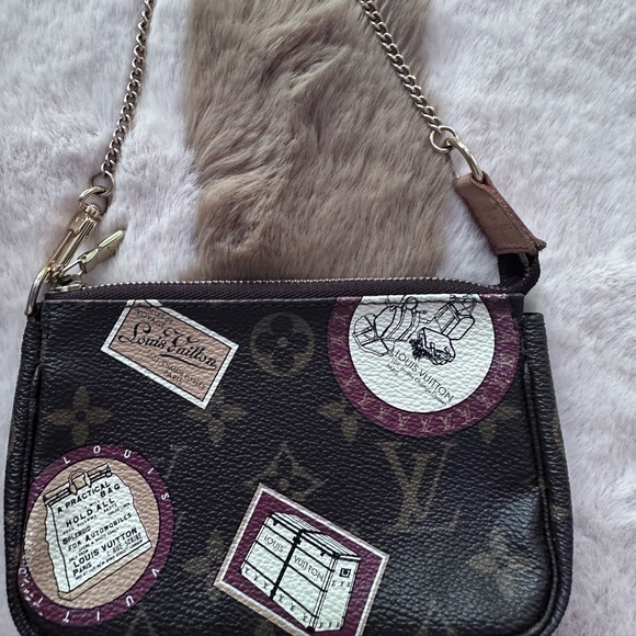 Louis Vuitton Brown and White Monogram Mini Pouchette - Picture 2 of 8